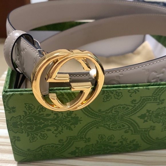 Gucci Beige Leather Belt with Gold Buckle - Picture 1 of 7